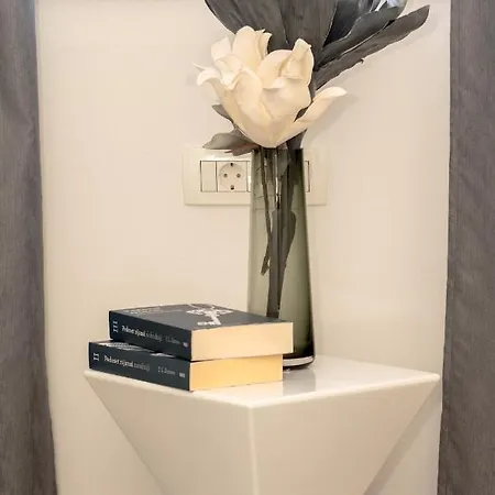 Modern 4* Luxury In Center