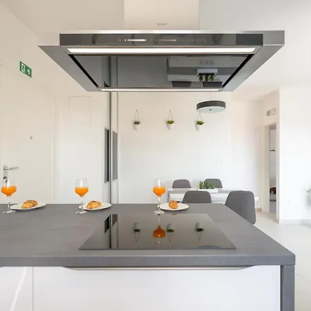 Modern 4* Luxury In Center