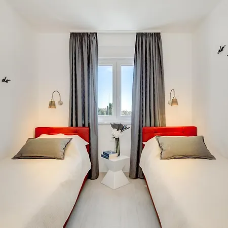 Modern 4* Luxury In Center