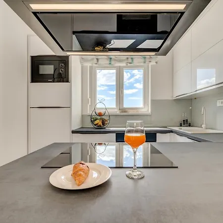 Modern 4* Luxury In Center *