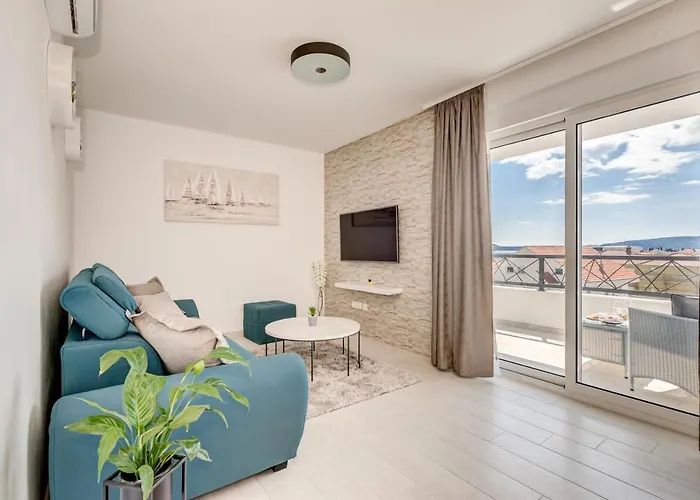 Modern 4* Luxury In Center * Trogir