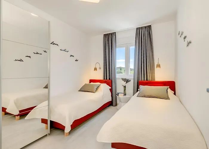 Modern 4* Luxury In Center