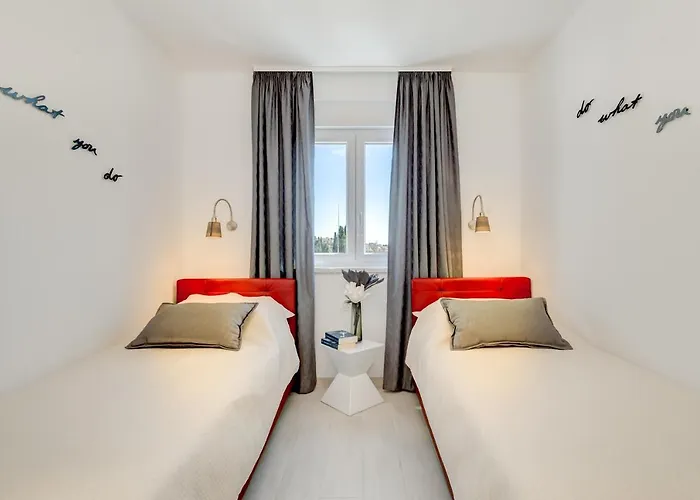 Modern 4* Luxury In Center