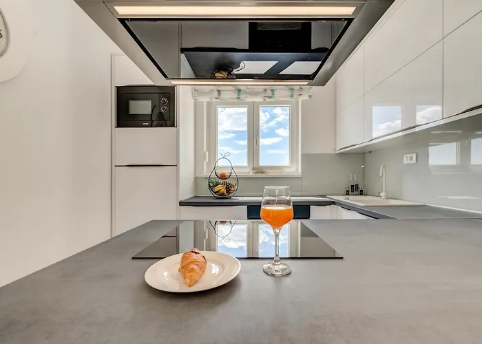 Modern 4* Luxury In Center *